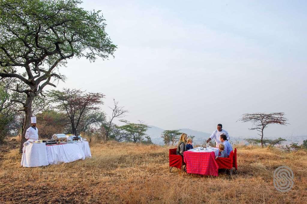 Kirawira Serena Camp Robanda Restoran gambar