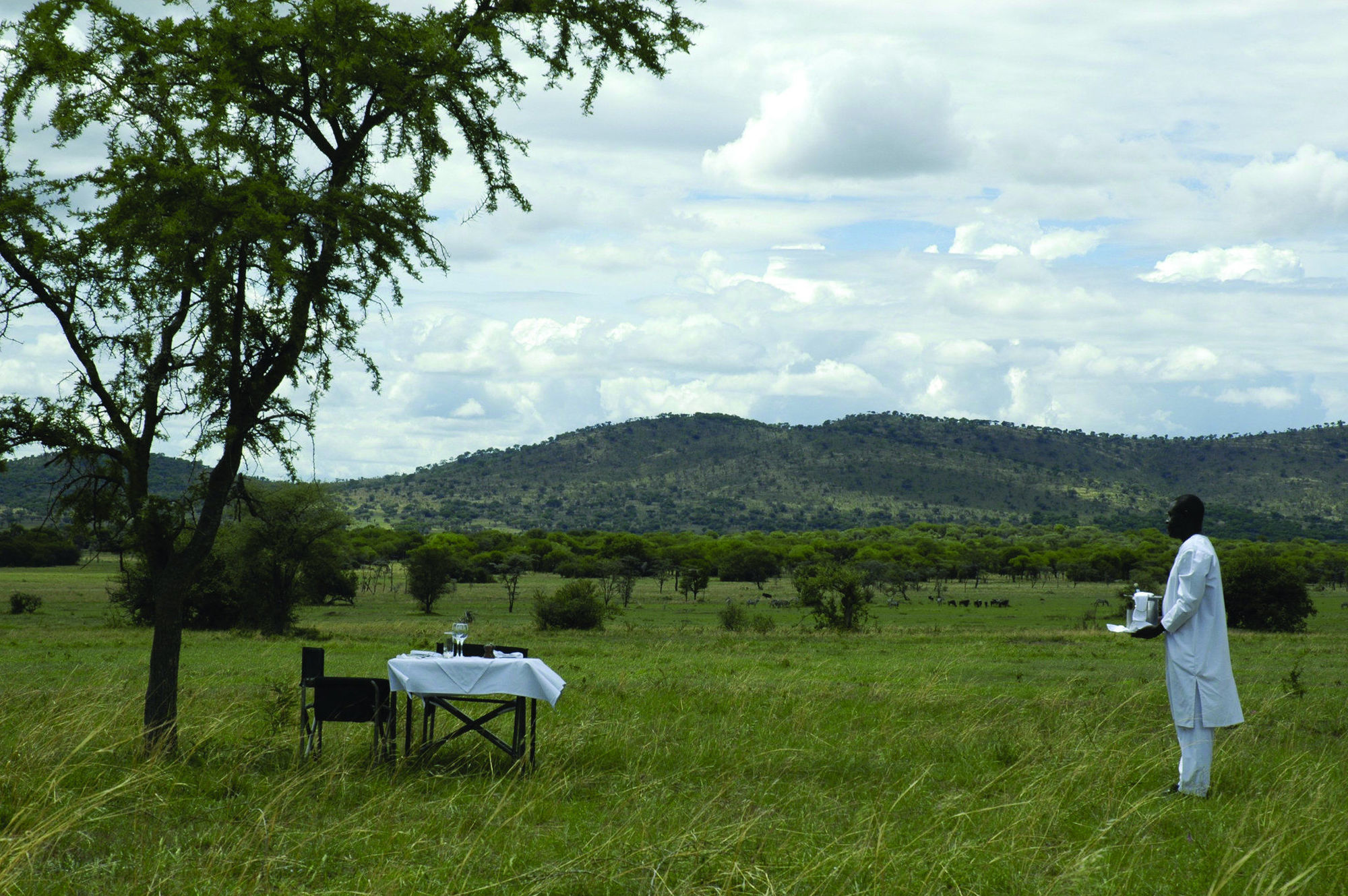 Kirawira Serena Camp Robanda Restoran gambar