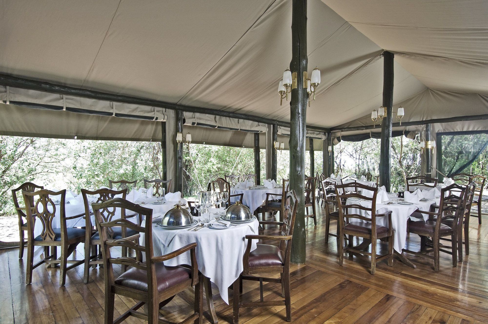 Kirawira Serena Camp Robanda Restoran gambar